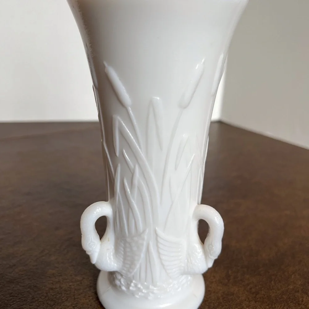 Vintage Westmoreland Vase White Milk Glass with Swans and Cattails